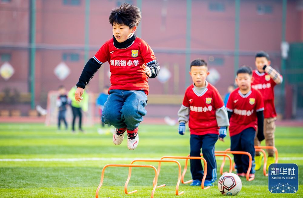 离开中超后，他成了足坛“倒钩之王”