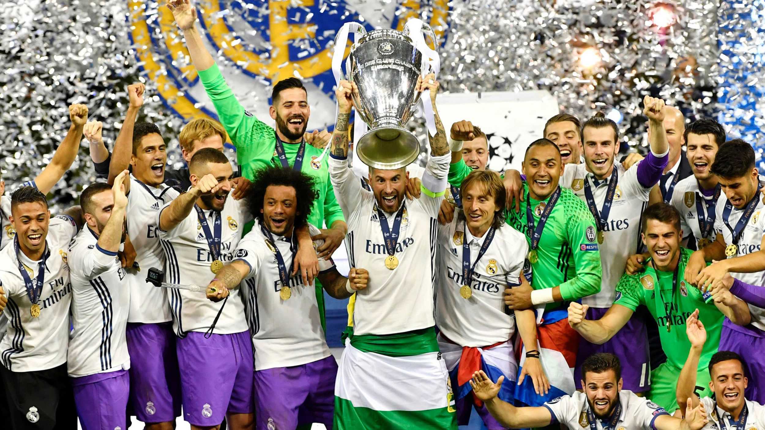 文班亚马30+5，马刺爆冷惨遭逆转！福克斯18中4，火箭旧将暴走