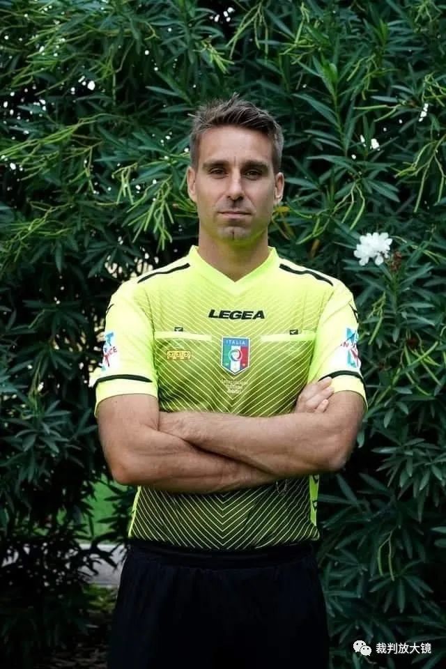 当中国CF战队走进利雅得胜利：EWC前夜的足球豪门之行